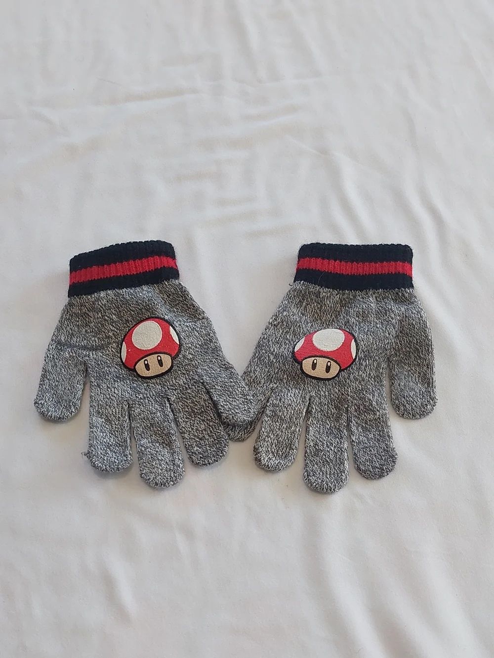 Kids Gray Knit Gloves with Red Mushroom Patch